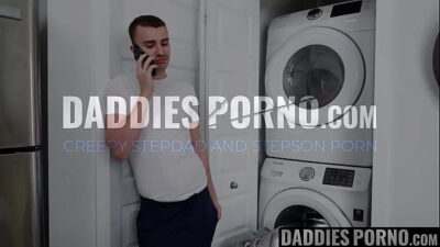 DaddiesPorno.com – Manuel Skye & Ryan Jacobs – Twink gets stuck in a washing machine and gets an ass fuck all gay porn video