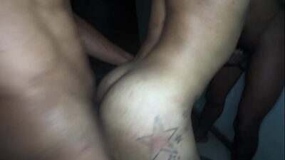 Gang bang no cuzinho do passivo all gay porn video