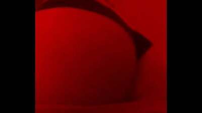 Golpeando Mi Gordo Culo all gay porn video