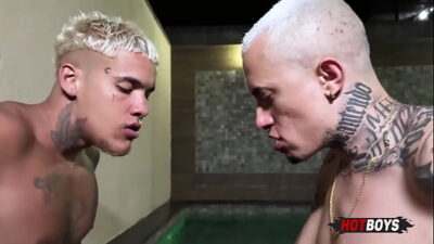 Fodendo o cu do safado! all gay porn video