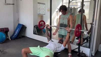 Pegação na academia. all gay porn video