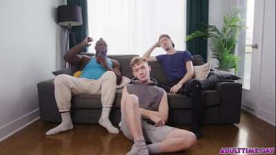 Three friends are jerking off together! Harrison Feels, Ezrah Mahomes, and Troy River not only jerk off together but start fucking each other too! all gay porn video