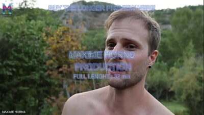 GAY OUTDOOR SHOW GIANT TOYS FISTING & COCK SUCKING IN FRONT OF MEN all gay porn video