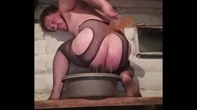A dirty Russian whore washed her ass and legs with urine, and then drank it! all gay porn video