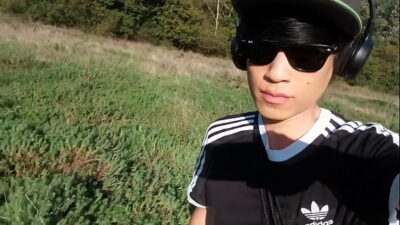 Jon Arteen pulls out his beautiful penis and urinates outdoors. Asian gay pornography featuring an effeminate young man. all gay porn video