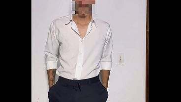 Joven elegante prueba su juguete sexual hasta un gran CUM all gay porn video
