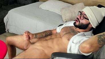BLAZEX – GAY WEBCAM MODEL WITH TATTOOS AND BEARD JERKS OFF IN HIS BLACK CHAIR all gay porn video